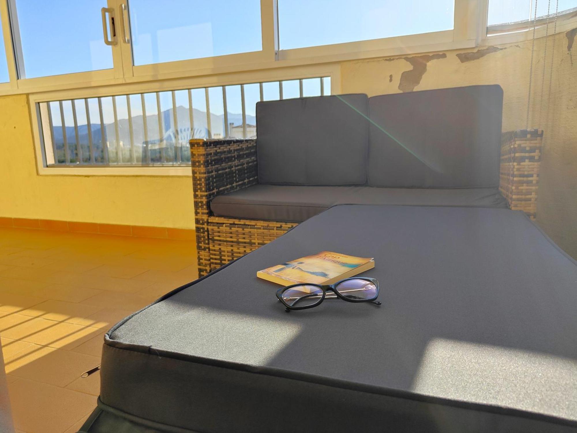 Global Immo 3289 Port Thalassa Roses Exterior foto